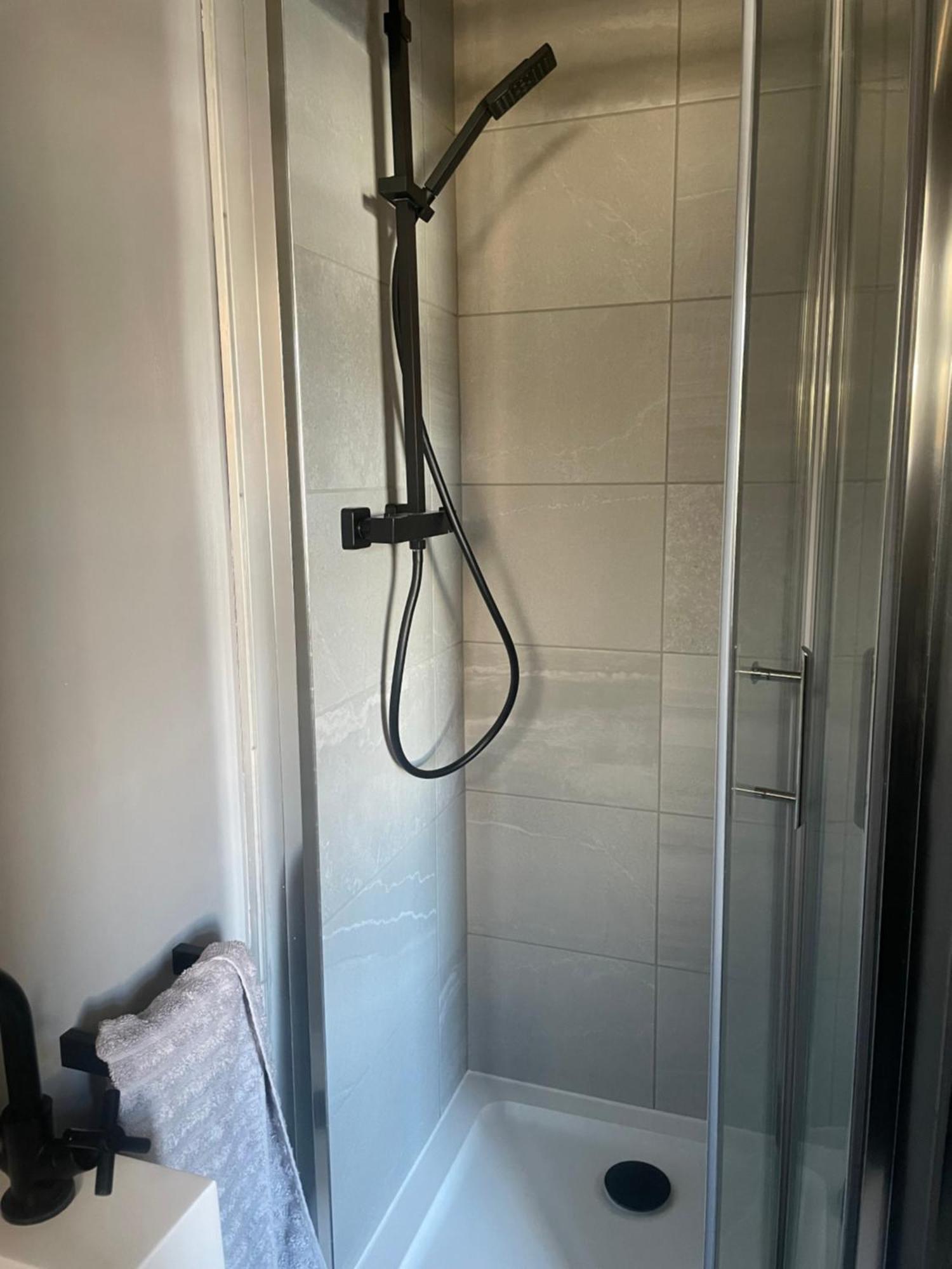 Double Room & Ensuite In Glenfield מראה חיצוני תמונה