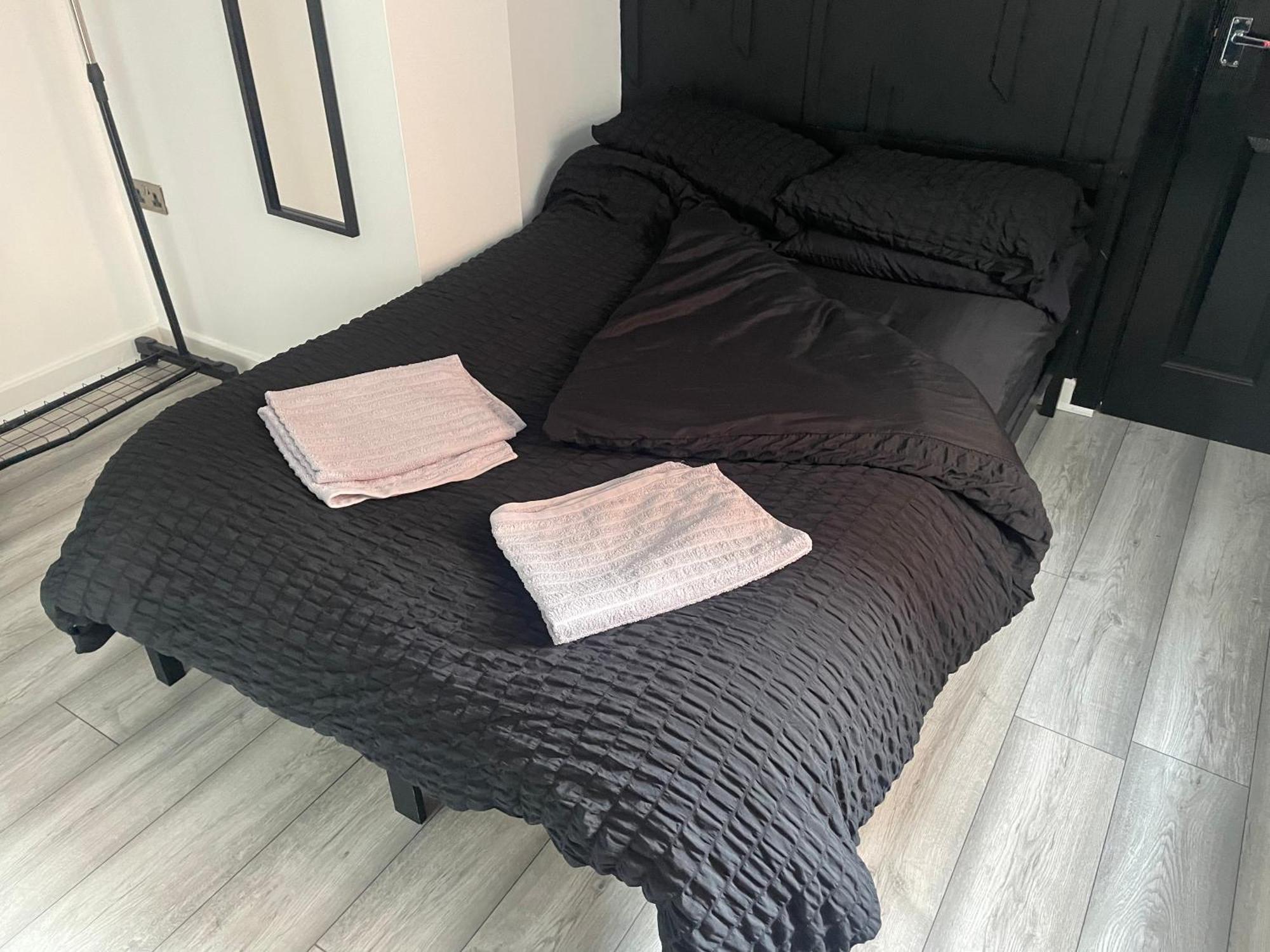 Double Room & Ensuite In Glenfield מראה חיצוני תמונה