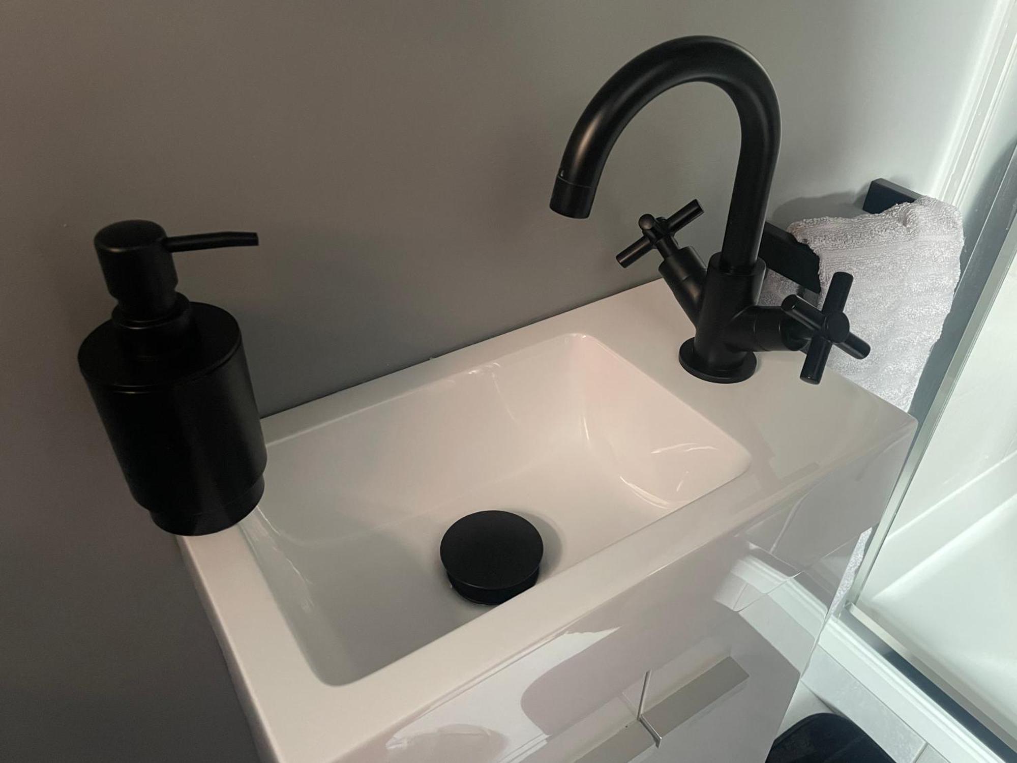 Double Room & Ensuite In Glenfield מראה חיצוני תמונה